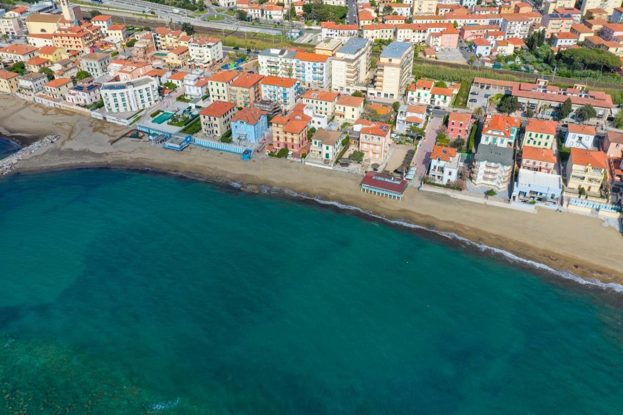 Casa Myconis 68Mq A Due Passi Dal Mare Di San Vincenzo Apartment Exterior photo